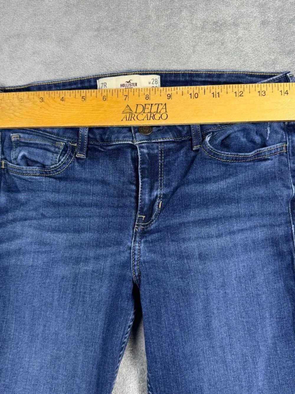 Y2K 2000s Hollister Low Rise Bootcut Jeans Womens 7R Ripped Knees Blue Stretch